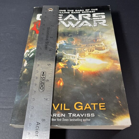 Gears Of War Anvil Gate By Karen Traviss Paperback 2010 Epic Games Del Rey US - Picture 15 of 16